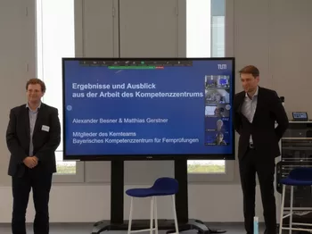 Tagungsfoto mit den Sprechern Matthias Gerstner und Alexander Besner